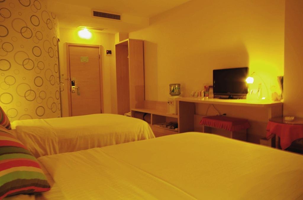 קונמינג City Star Ji Feng Branch חדר תמונה